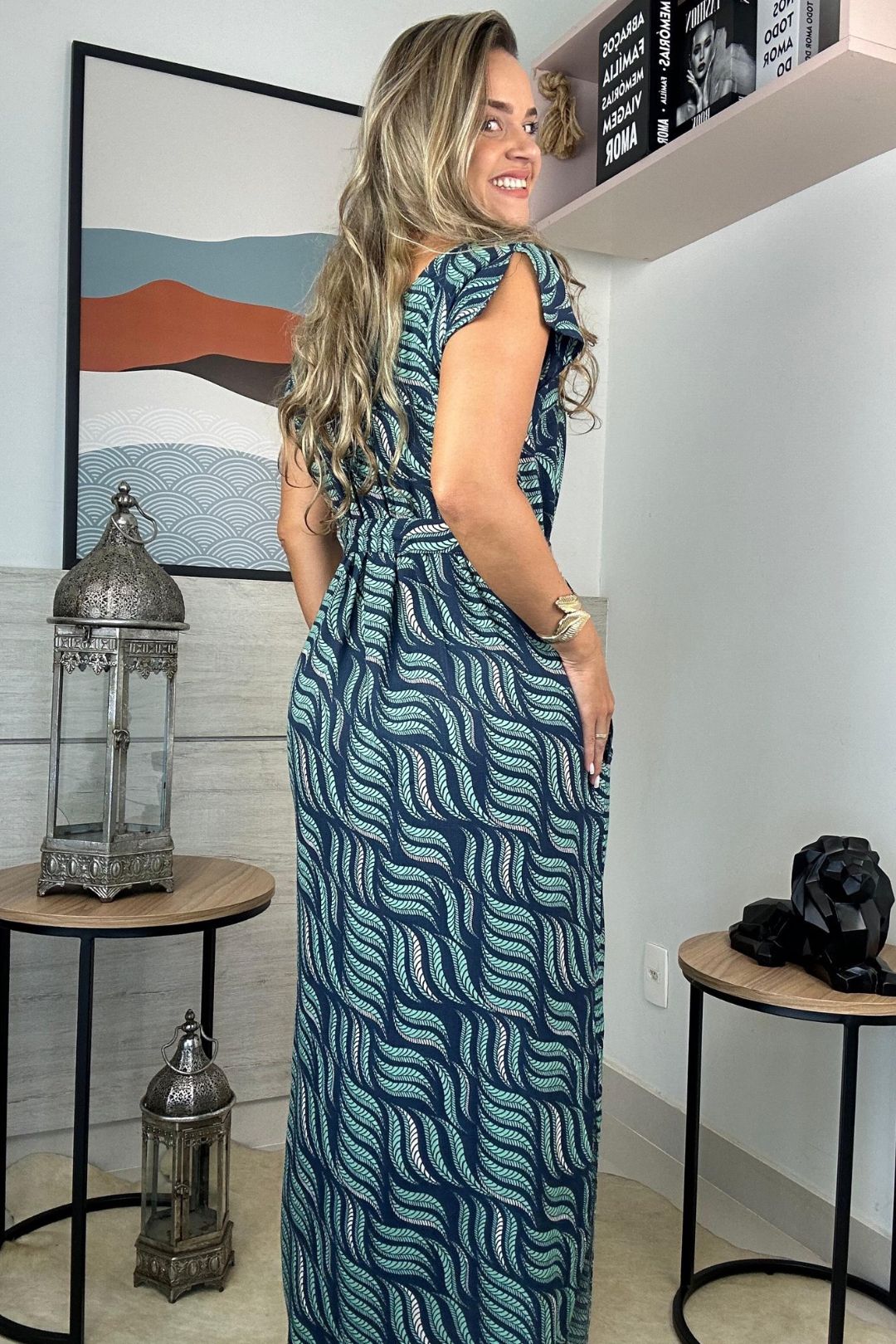 Vestido Camisetão Longo Bolsos Viscose Mini Folhas Geométricas Marinho